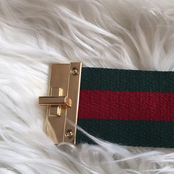 Red green bee design bracelet wristlet bangle 🌺 - Picture 3 of 8